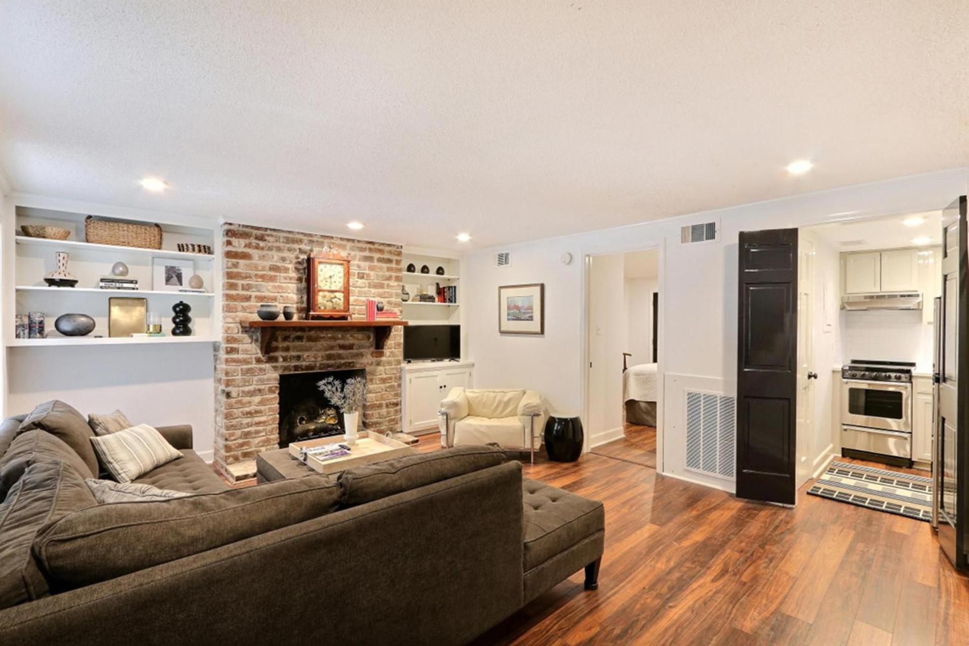 Isaac Laroche Estate Savannah